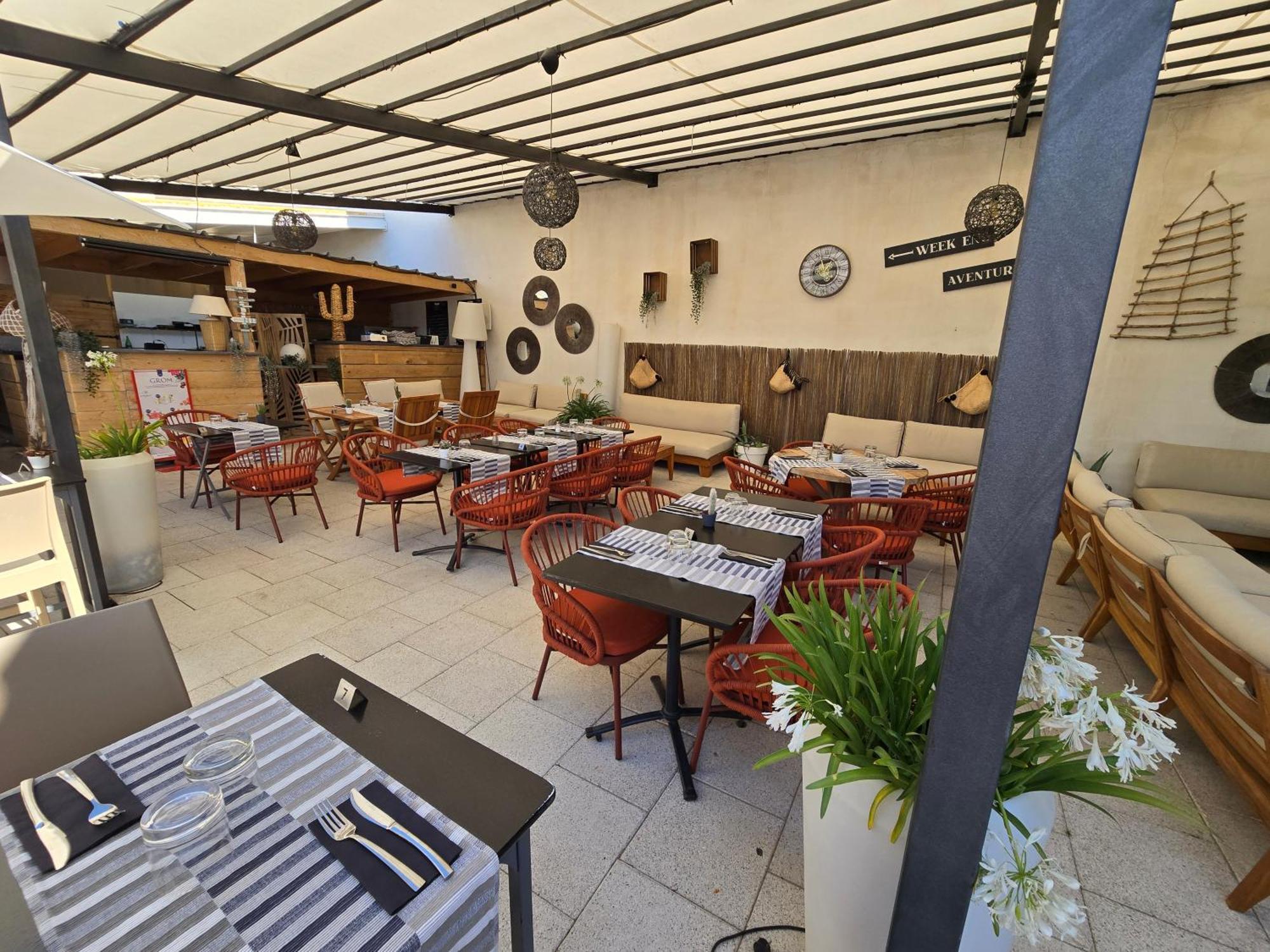 Les Loges Du Luberon Hotel Coustellet Exterior photo