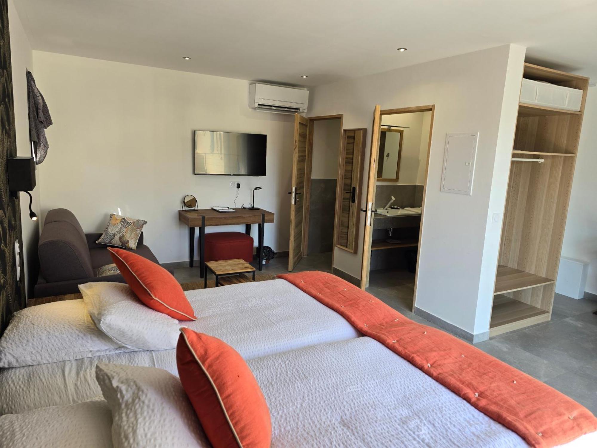 Les Loges Du Luberon Hotel Coustellet Exterior photo