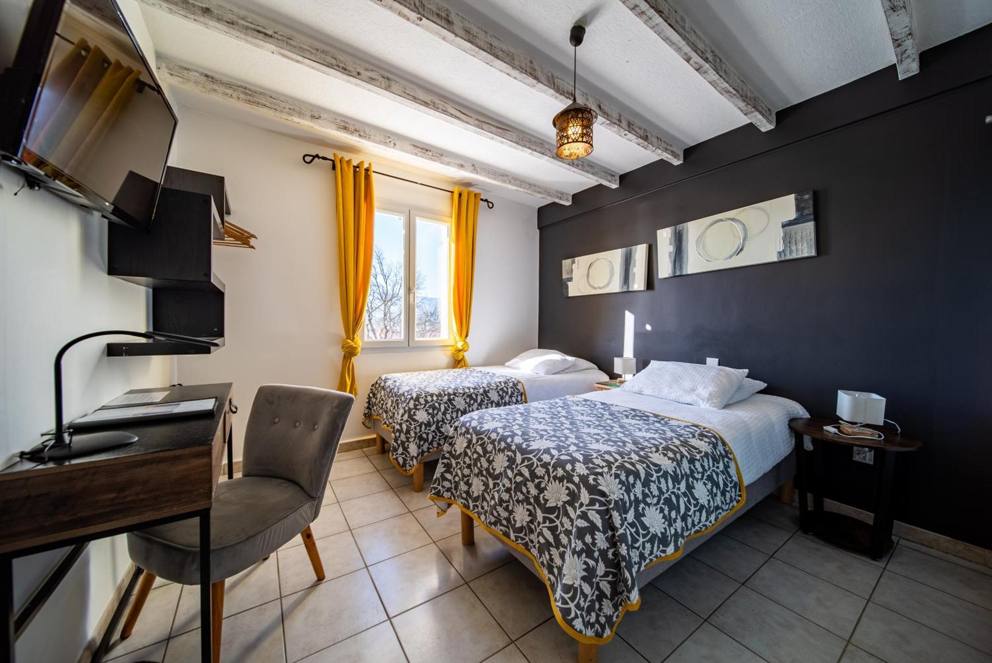 Les Loges Du Luberon Hotel Coustellet Exterior photo